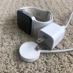 Silver Series 2 Apple Watch - Works Perfectly!